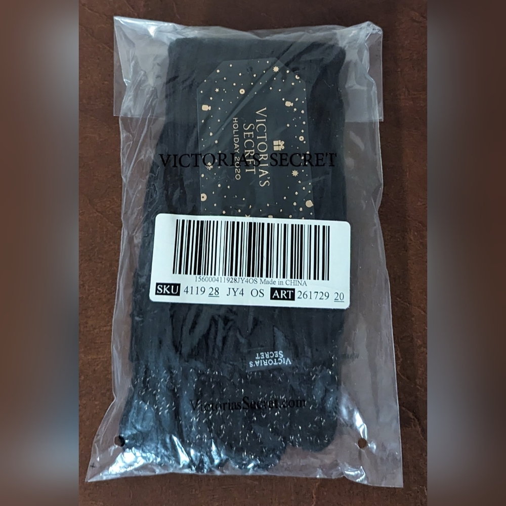 Victoria's Secret Metallic Knit Soft Gloves Holiday 2020 Black & Silver Women's